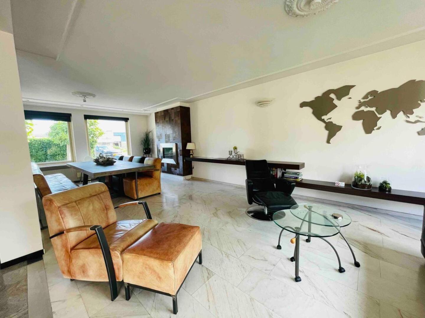 Xxl House With Free Parking & 3 Bedrooms 튈뷔르흐 외부 사진