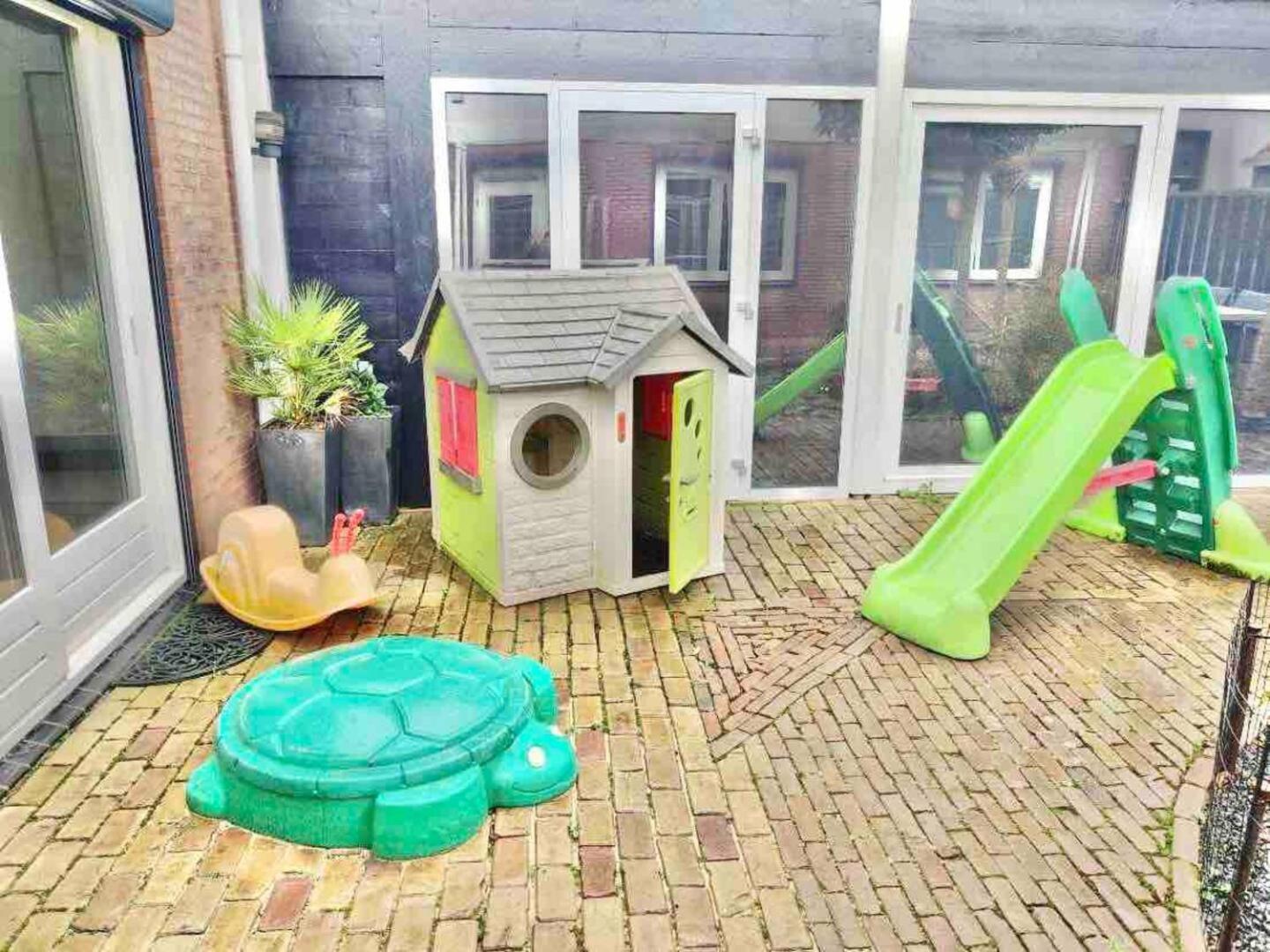 Xxl House With Free Parking & 3 Bedrooms 튈뷔르흐 외부 사진