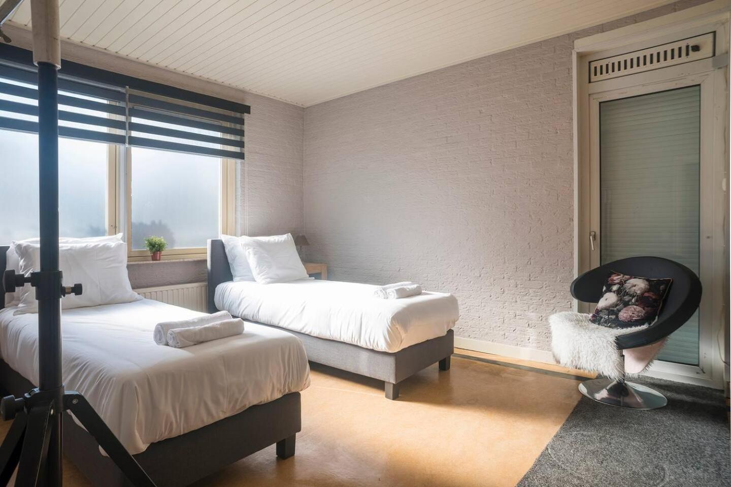 Xxl House With Free Parking & 3 Bedrooms 튈뷔르흐 외부 사진