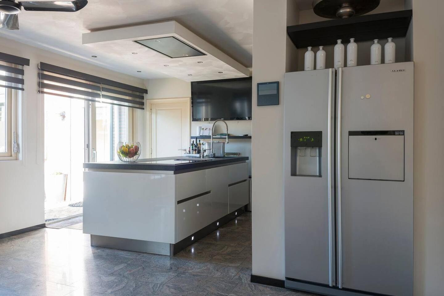 Xxl House With Free Parking & 3 Bedrooms 튈뷔르흐 외부 사진