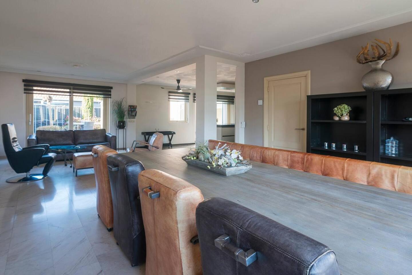 Xxl House With Free Parking & 3 Bedrooms 튈뷔르흐 외부 사진