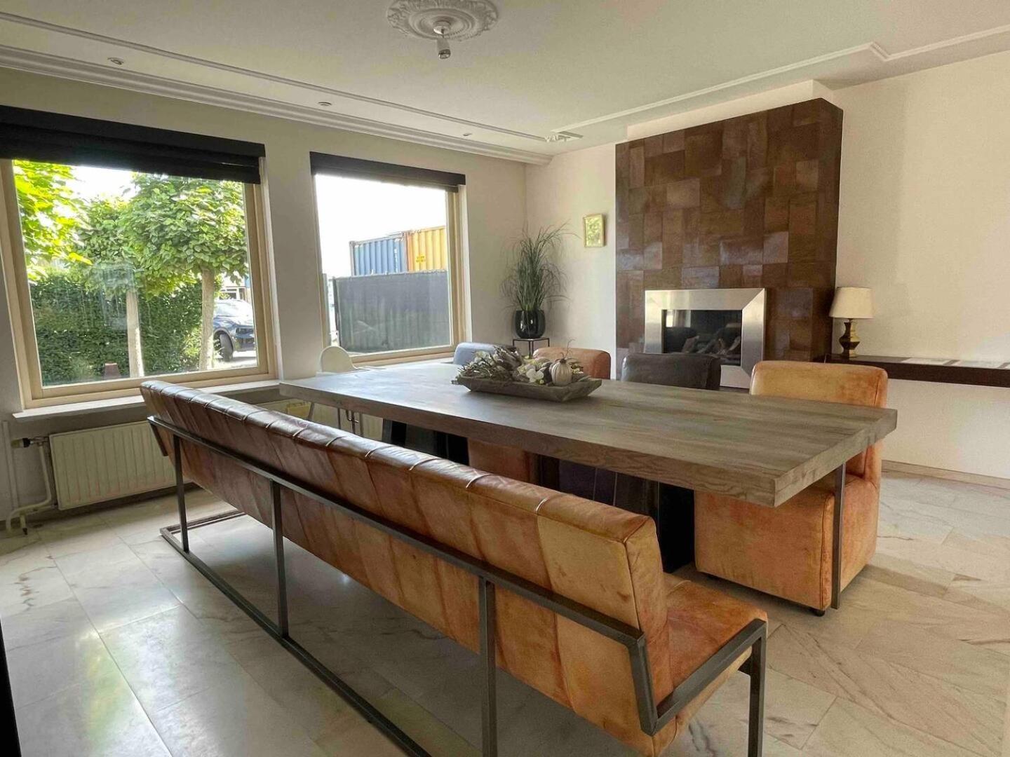 Xxl House With Free Parking & 3 Bedrooms 튈뷔르흐 외부 사진