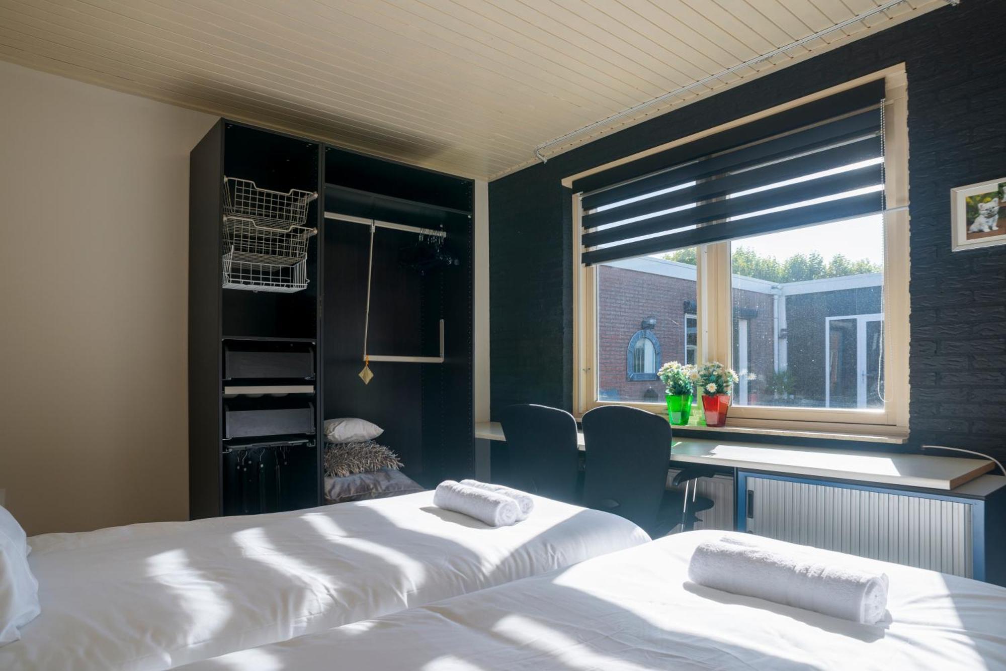 Xxl House With Free Parking & 3 Bedrooms 튈뷔르흐 외부 사진