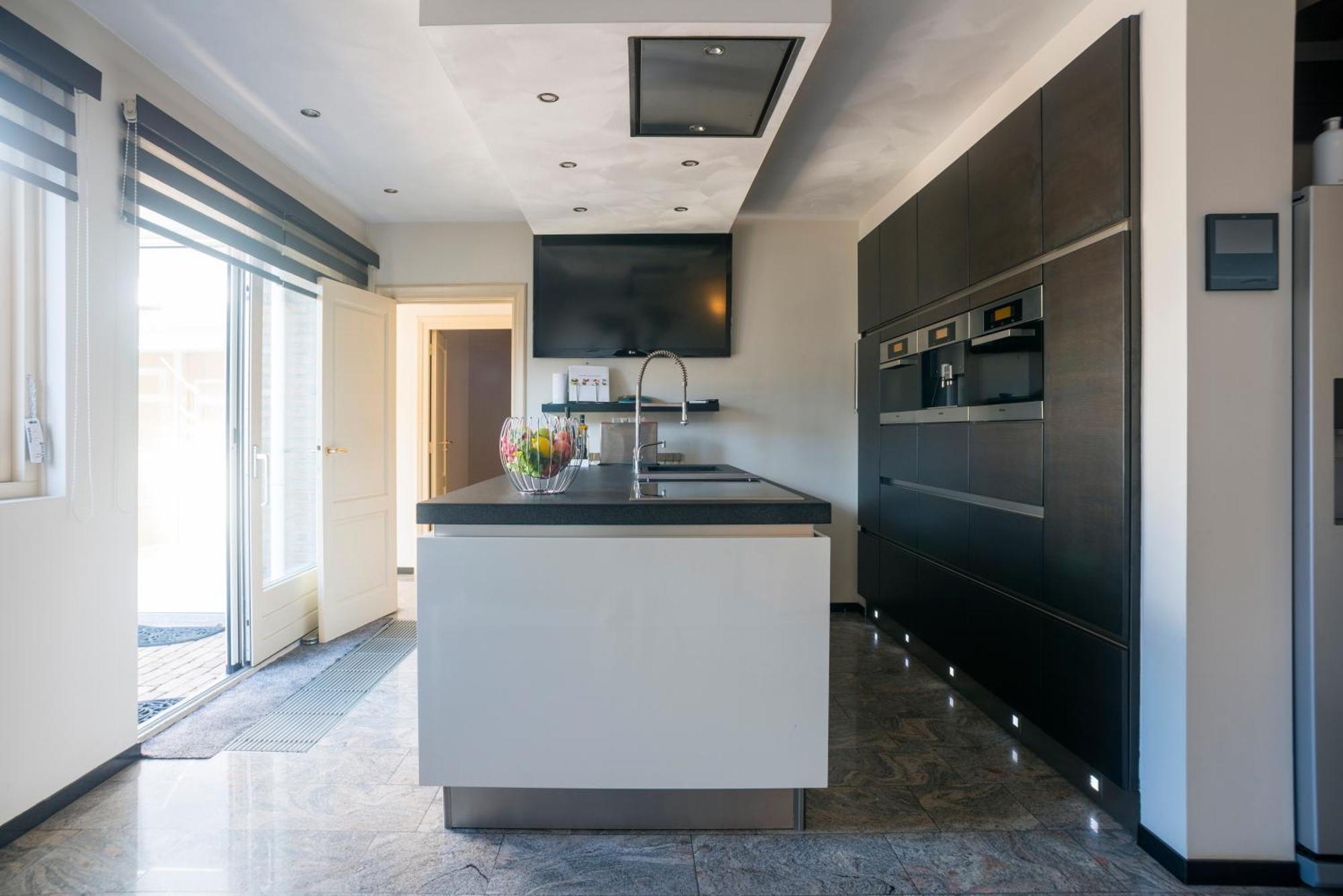 Xxl House With Free Parking & 3 Bedrooms 튈뷔르흐 외부 사진