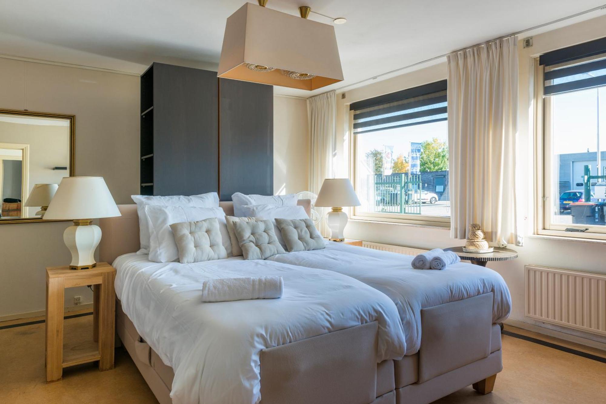 Xxl House With Free Parking & 3 Bedrooms 튈뷔르흐 외부 사진